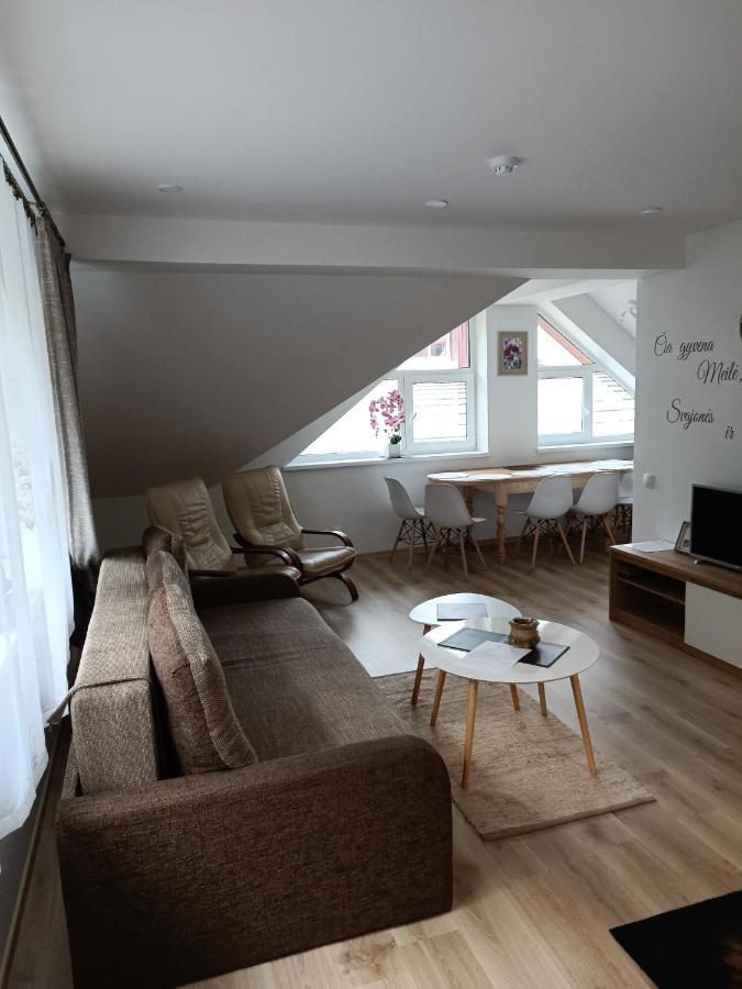 Liuto Apartamentai Juodkrante Ngoại thất bức ảnh